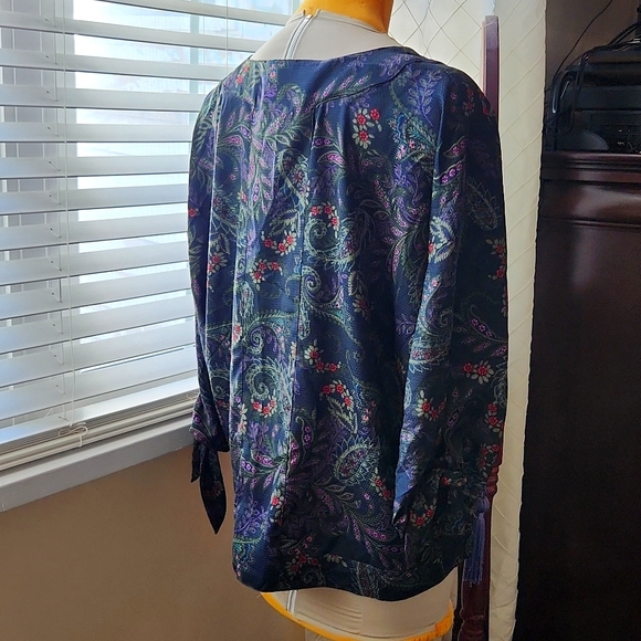 Gorgeous Dark Femme Floral Jessica Simpson Blouse, Sz 1X - Picture 6 of 6